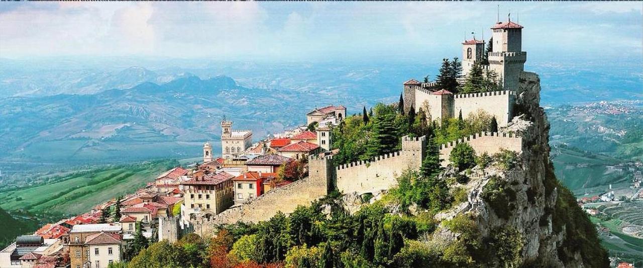 Hotel La Rocca San Marino Exterior photo